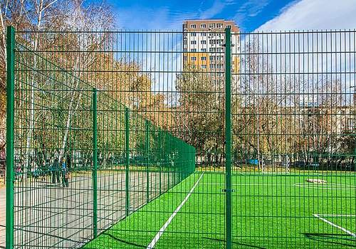 2Д забор для футбольной площадки во Верхней Пышме