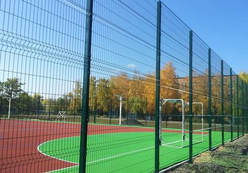 3Д забор для футбольной площадки во Верхней Пышме
